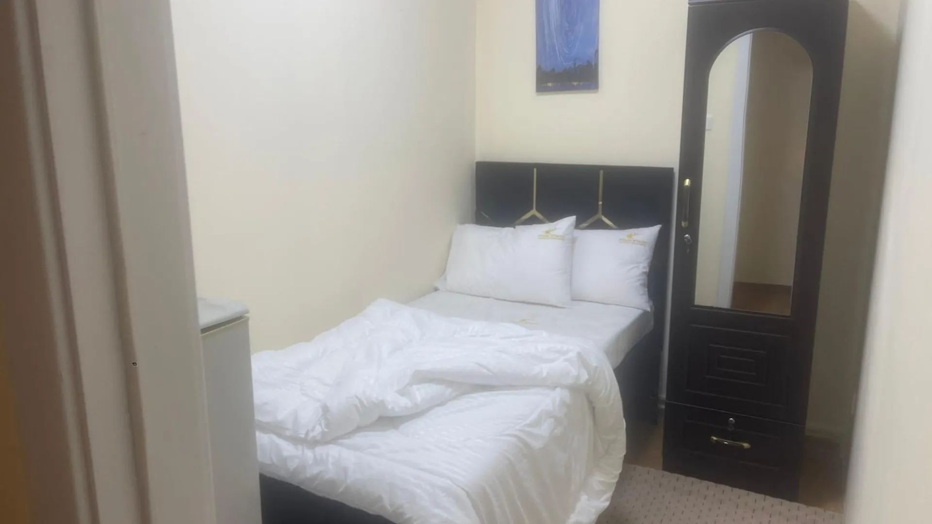 Four Stars Hostel Dubai
