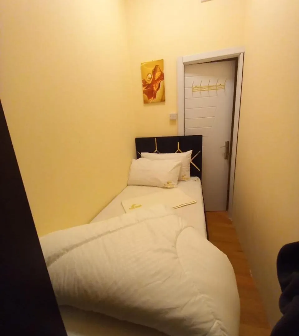 Four Stars Hostel Dubai